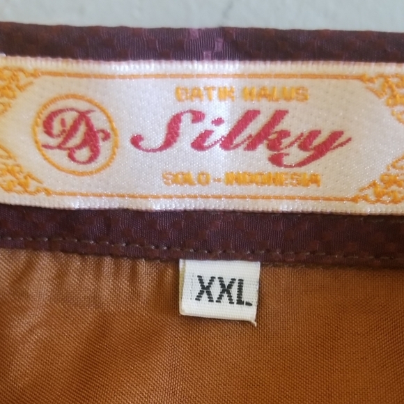 Matching set of BATIK Men's Shirt & Women's Tunic - Picture 6 of 8